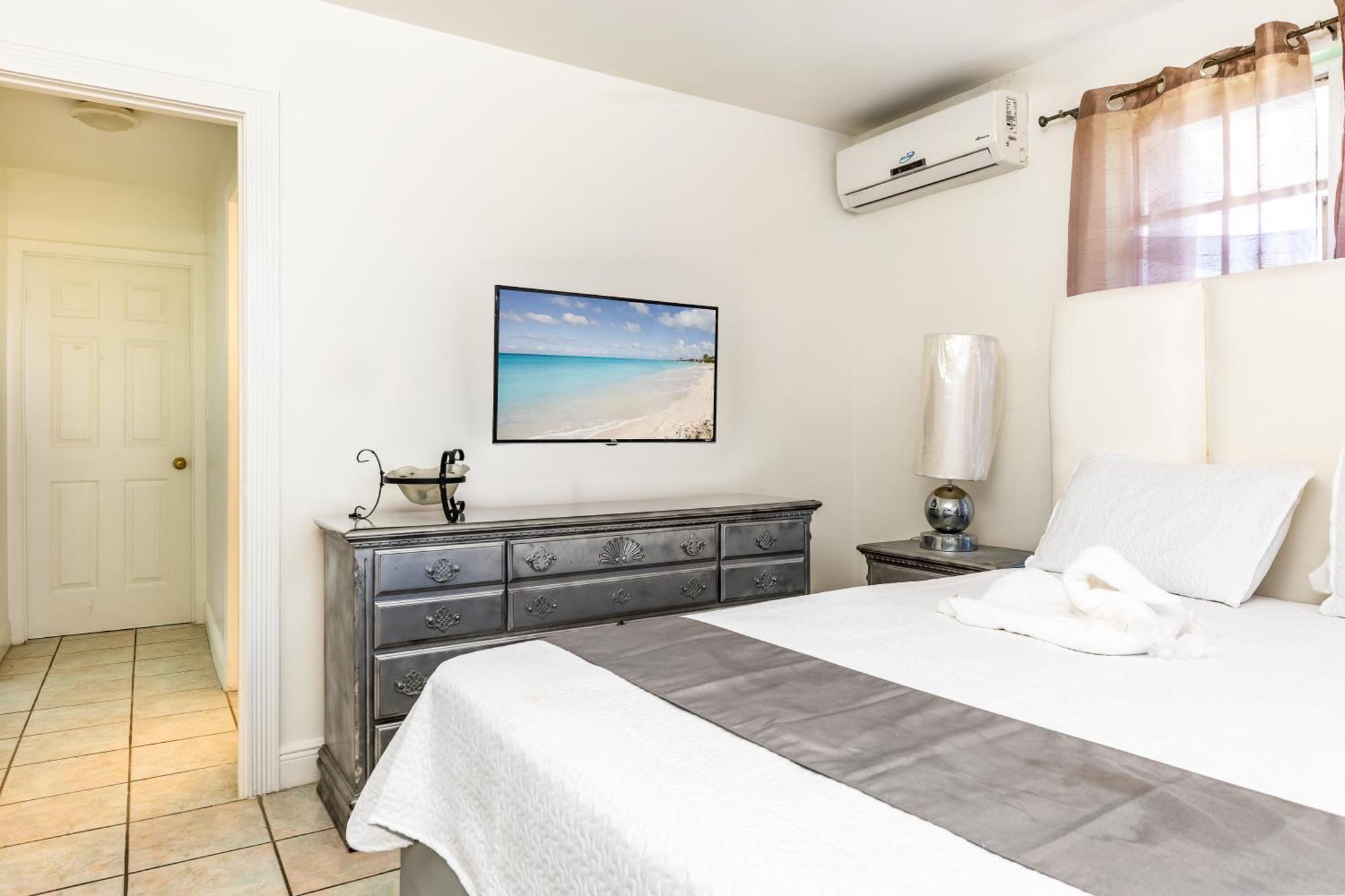 Waterside Home, Shaded Whirlpool Spa, Outdoor Dining, Smart Tv, Amazon Prime Five Cays Settlement Exterior foto